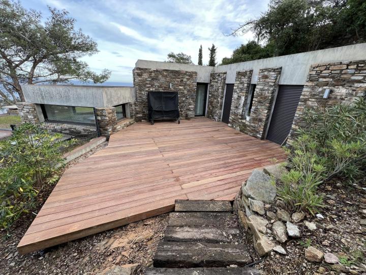  Création sur mesure de portes de garage en bois à Hyères