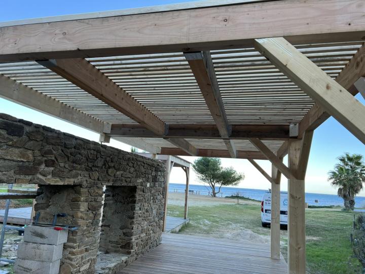 Création et installation de terrasses en bois à Hyères