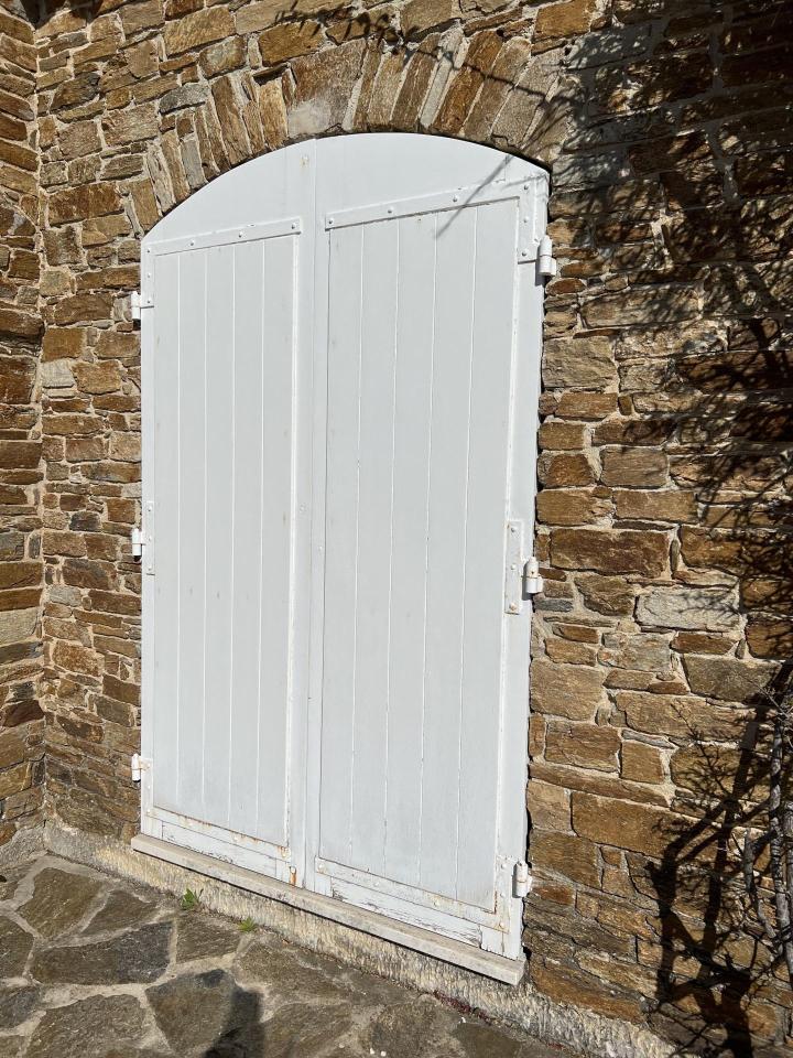  Création sur mesure de portes de garage en bois à Hyères